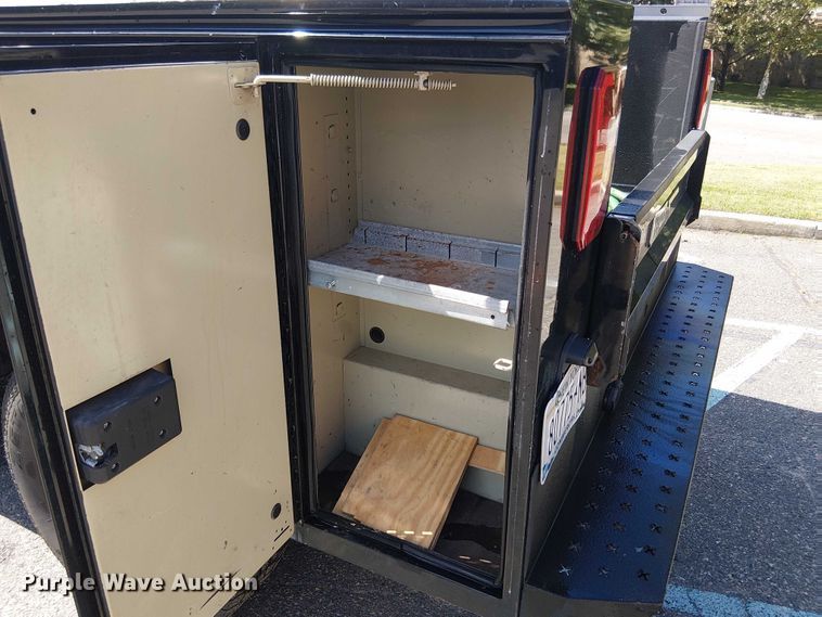 image for item EV5125 2019 Ford F350 Super Duty utility bed pickup truck