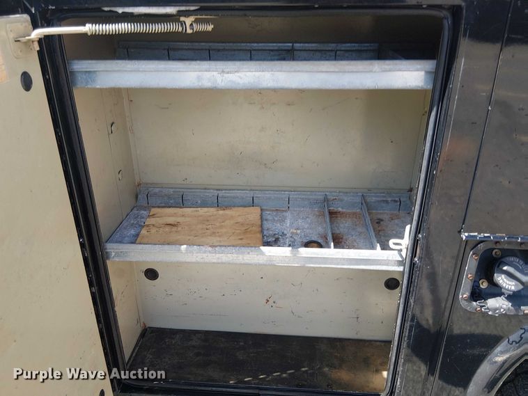 image for item EV5125 2019 Ford F350 Super Duty utility bed pickup truck