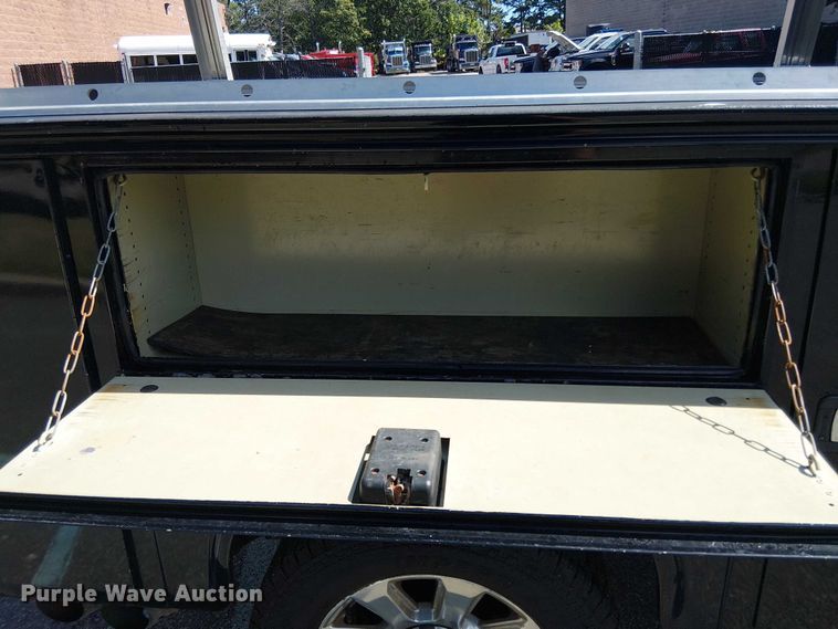 image for item EV5125 2019 Ford F350 Super Duty utility bed pickup truck