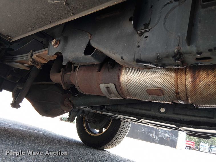 image for item EV5125 2019 Ford F350 Super Duty utility bed pickup truck