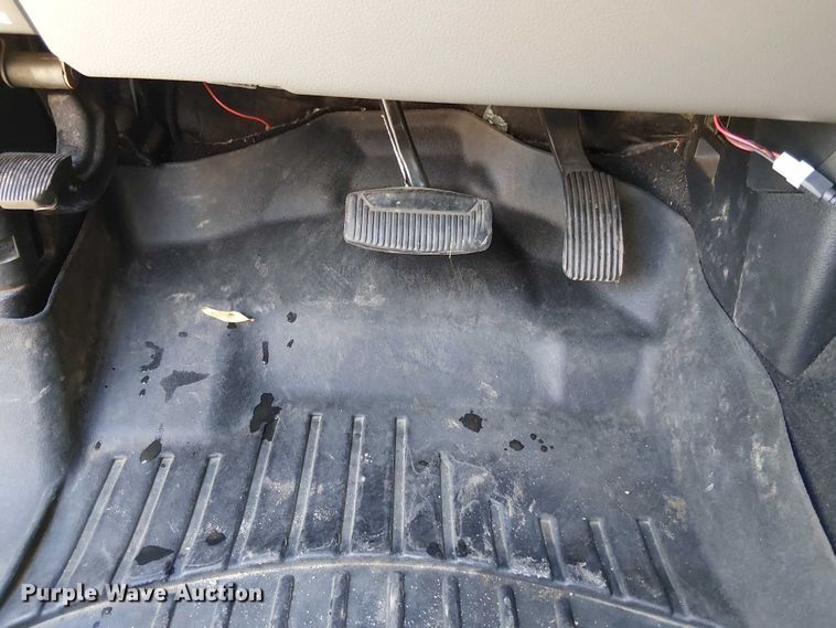 image for item EV5125 2019 Ford F350 Super Duty utility bed pickup truck