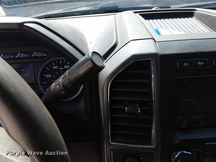 image for item EV5125 2019 Ford F350 Super Duty utility bed pickup truck