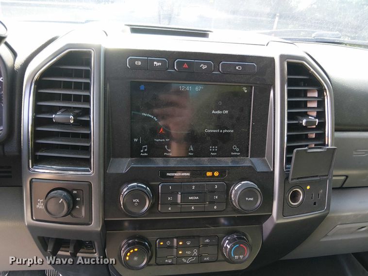 image for item EV5125 2019 Ford F350 Super Duty utility bed pickup truck