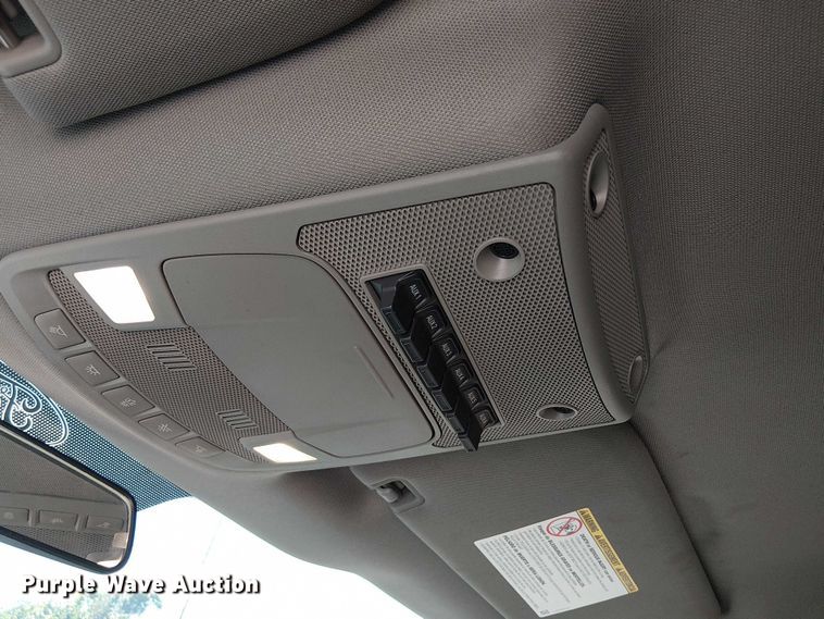 image for item EV5125 2019 Ford F350 Super Duty utility bed pickup truck