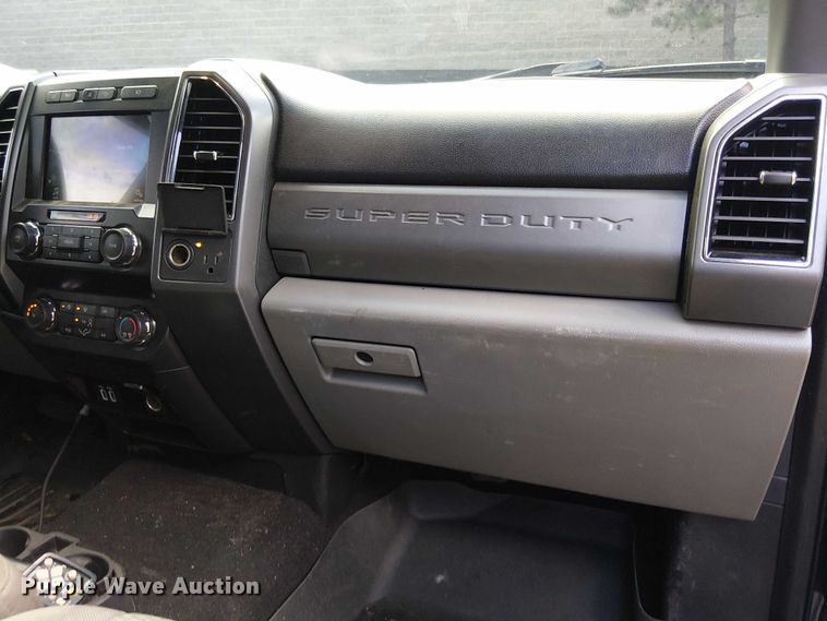 image for item EV5125 2019 Ford F350 Super Duty utility bed pickup truck