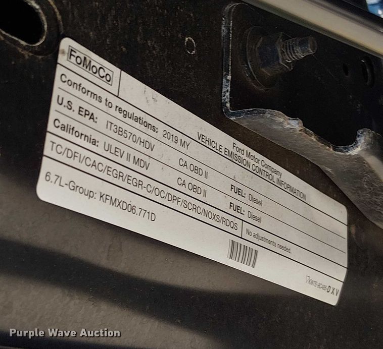 image for item EV5125 2019 Ford F350 Super Duty utility bed pickup truck