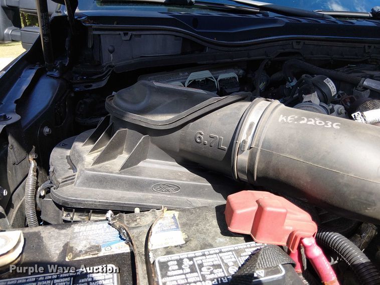 image for item EV5125 2019 Ford F350 Super Duty utility bed pickup truck