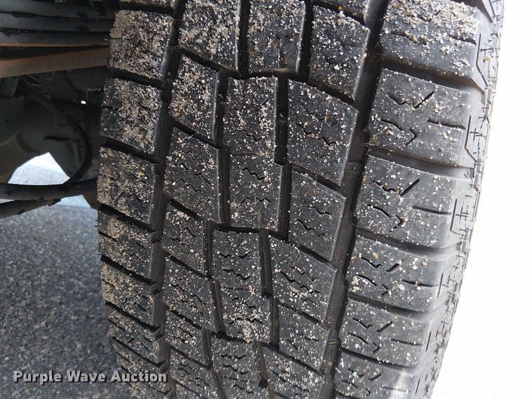 image for item EV5125 2019 Ford F350 Super Duty utility bed pickup truck