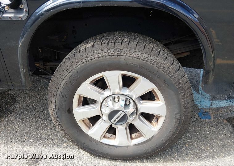 image for item EV5125 2019 Ford F350 Super Duty utility bed pickup truck