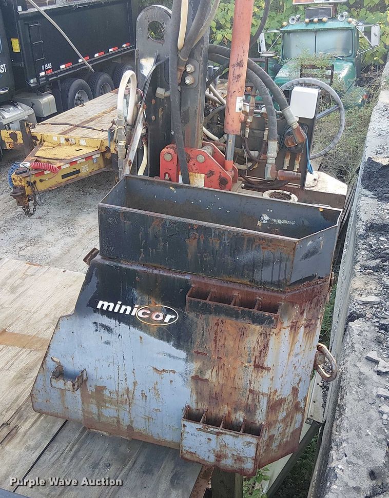 image for item EV5127 utilicor MC100 skid steer core drill