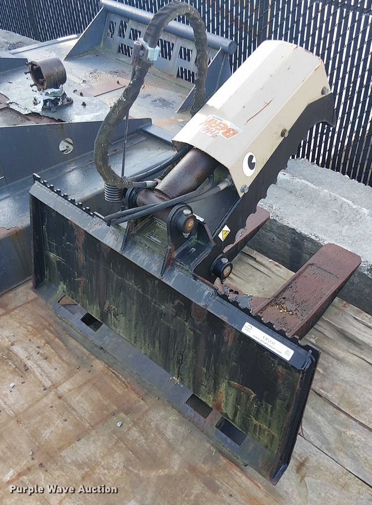 image for item EV5131 Daniel skid steer grapple