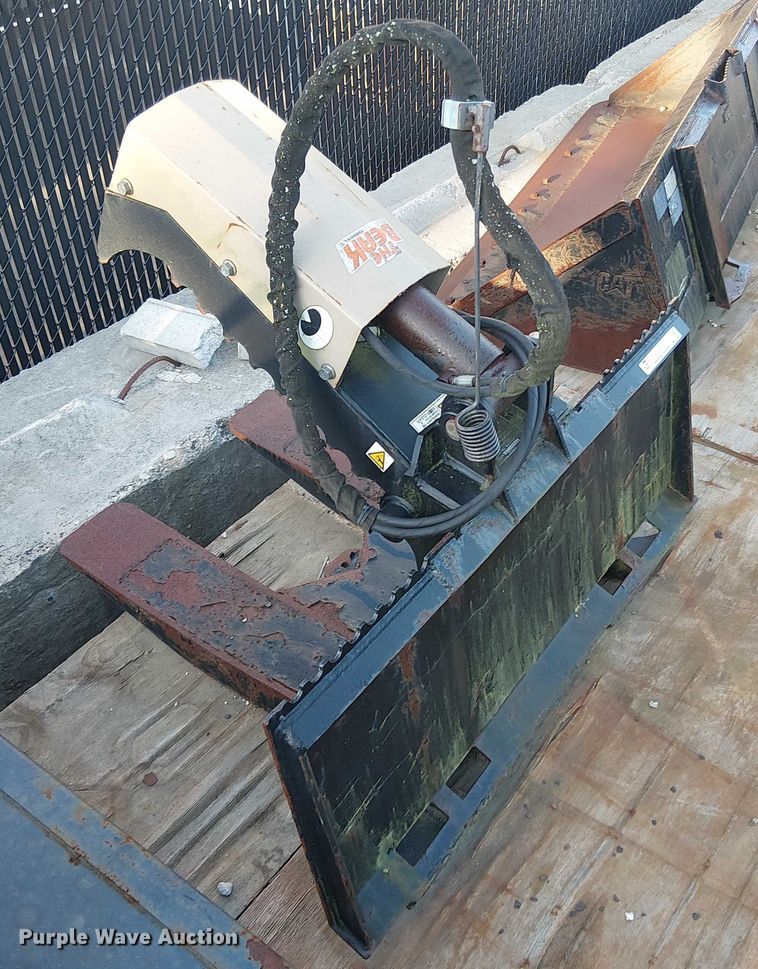 image for item EV5131 Daniel skid steer grapple