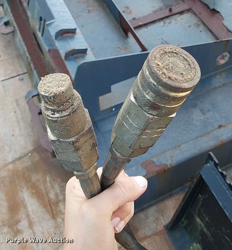 image for item EV5131 Daniel skid steer grapple