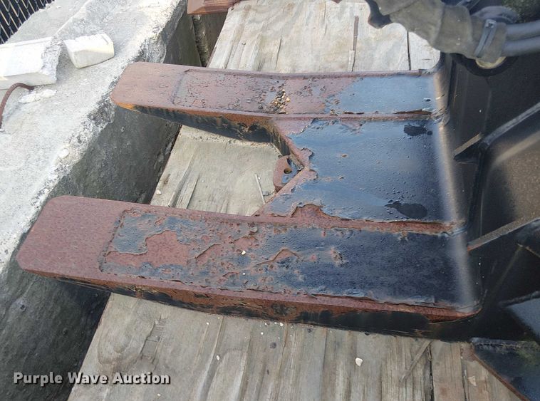 image for item EV5131 Daniel skid steer grapple