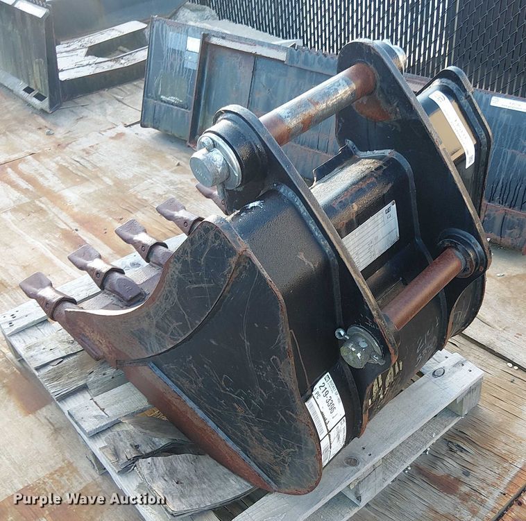 image for item EV5133 Caterpillar backhoe bucket