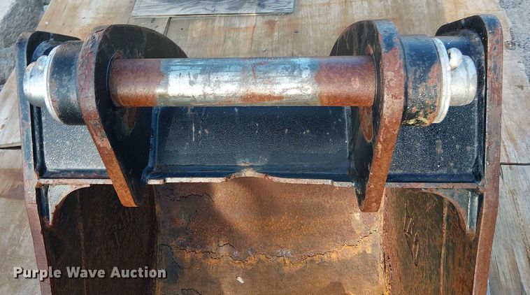 image for item EV5133 Caterpillar backhoe bucket