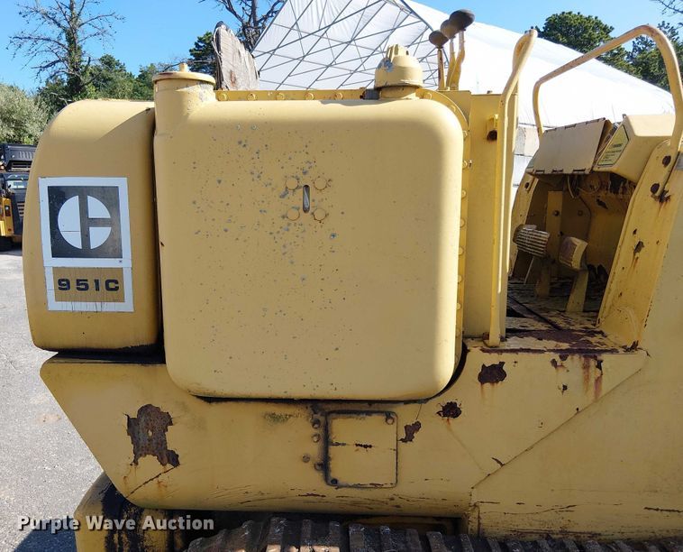 image for item EV5135 Caterpillar 951B track loader