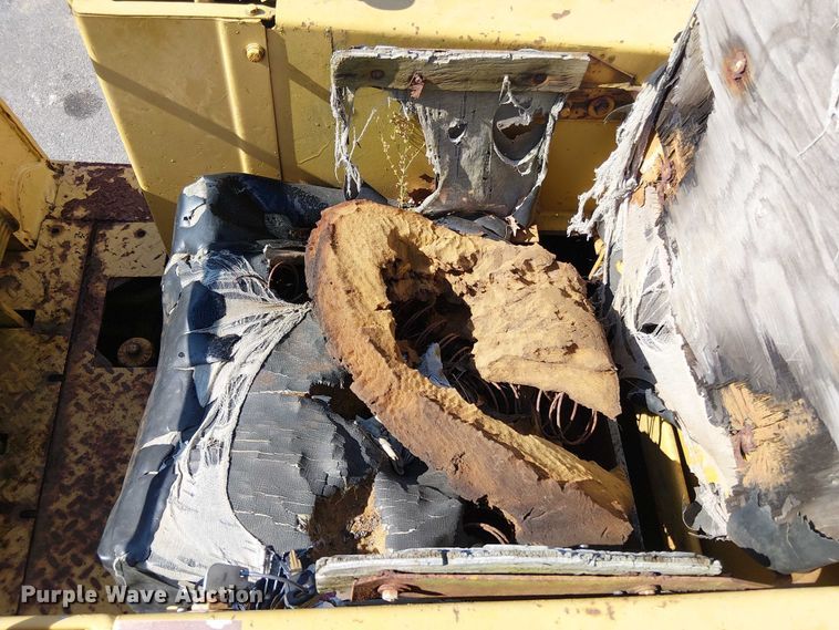 image for item EV5135 Caterpillar 951B track loader