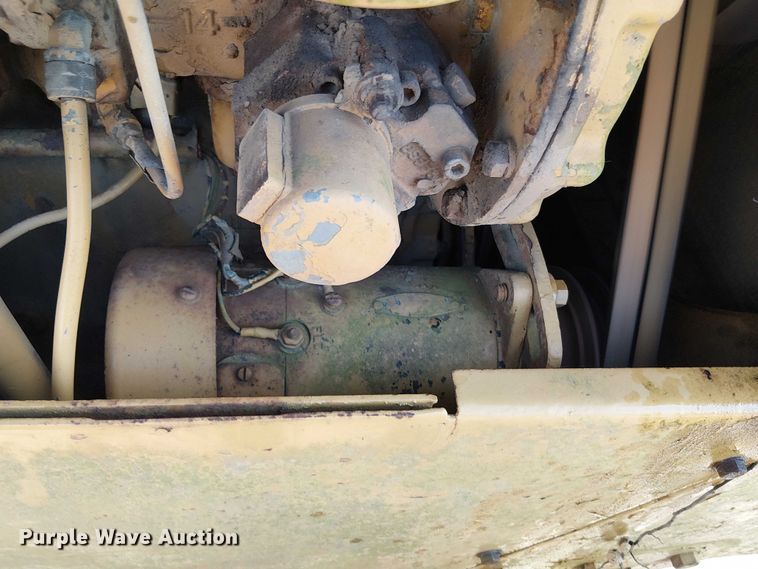 image for item EV5135 Caterpillar 951B track loader