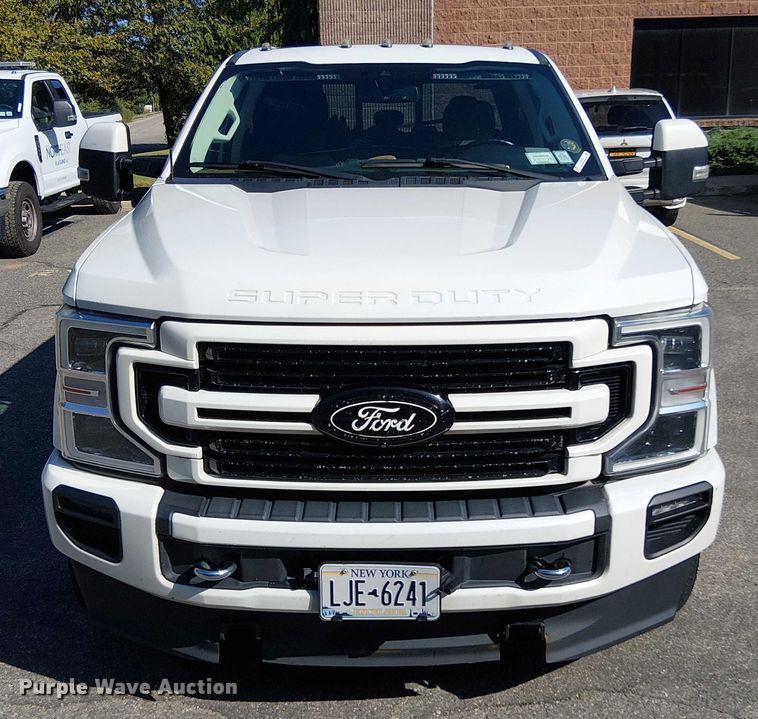 image for item EV5136 2020 Ford F350 Super Duty Limited Crew Cab pickup truck