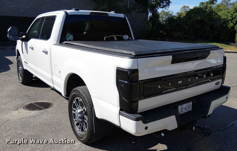 image for item EV5136 2020 Ford F350 Super Duty Limited Crew Cab pickup truck