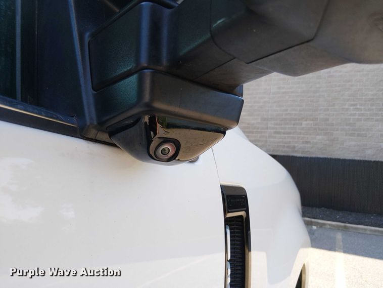 image for item EV5136 2020 Ford F350 Super Duty Limited Crew Cab pickup truck