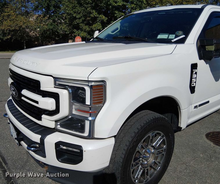 image for item EV5136 2020 Ford F350 Super Duty Limited Crew Cab pickup truck