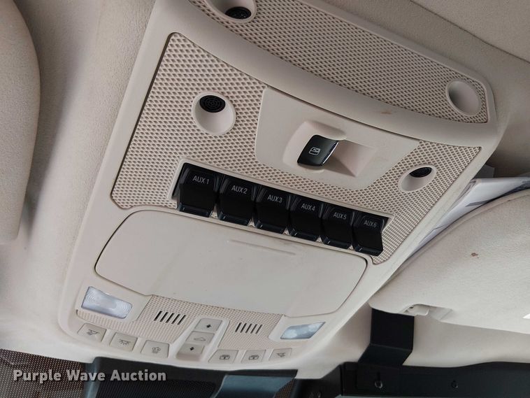 image for item EV5136 2020 Ford F350 Super Duty Limited Crew Cab pickup truck