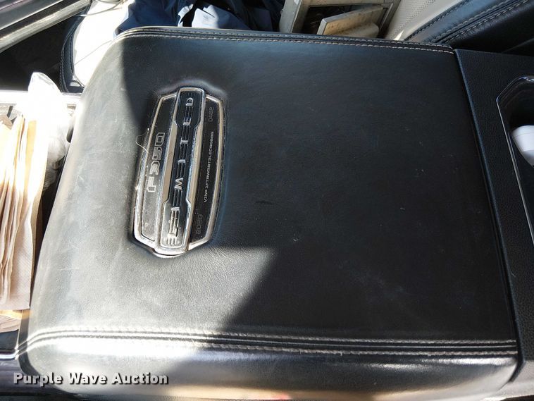 image for item EV5136 2020 Ford F350 Super Duty Limited Crew Cab pickup truck