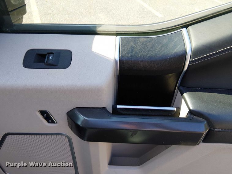 image for item EV5136 2020 Ford F350 Super Duty Limited Crew Cab pickup truck