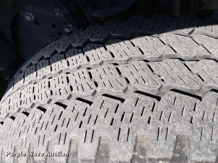 image for item EV5136 2020 Ford F350 Super Duty Limited Crew Cab pickup truck