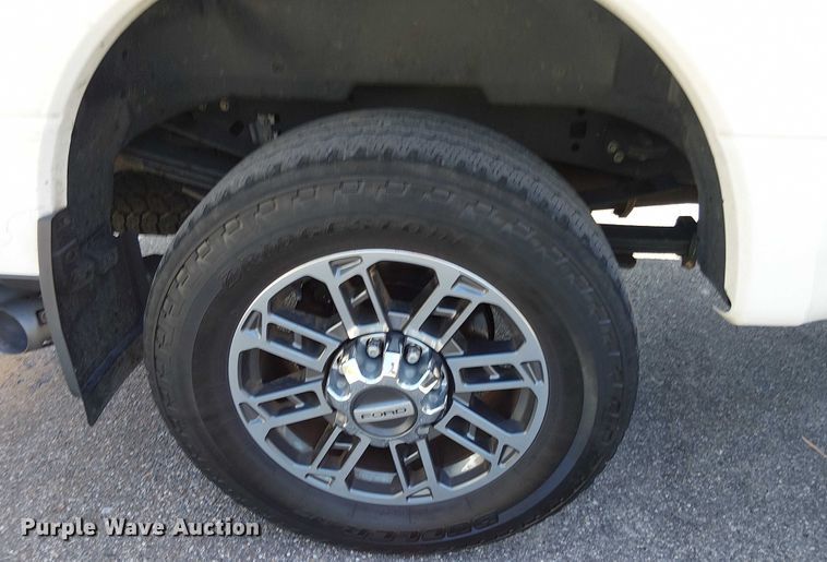 image for item EV5136 2020 Ford F350 Super Duty Limited Crew Cab pickup truck