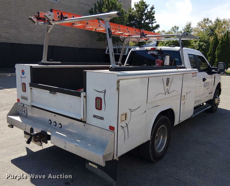 image for item EV5142 2021 Ford F350 Super Duty SuperCab utility bed pickup truck