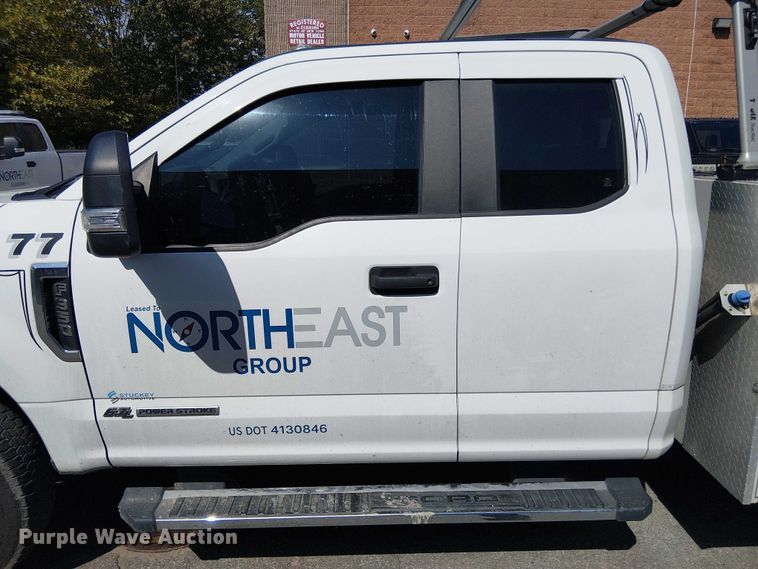 image for item EV5142 2021 Ford F350 Super Duty SuperCab utility bed pickup truck