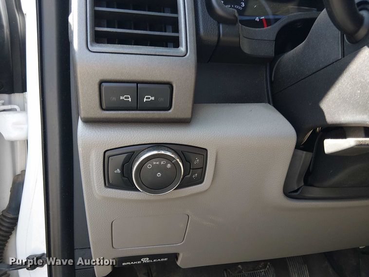 image for item EV5142 2021 Ford F350 Super Duty SuperCab utility bed pickup truck