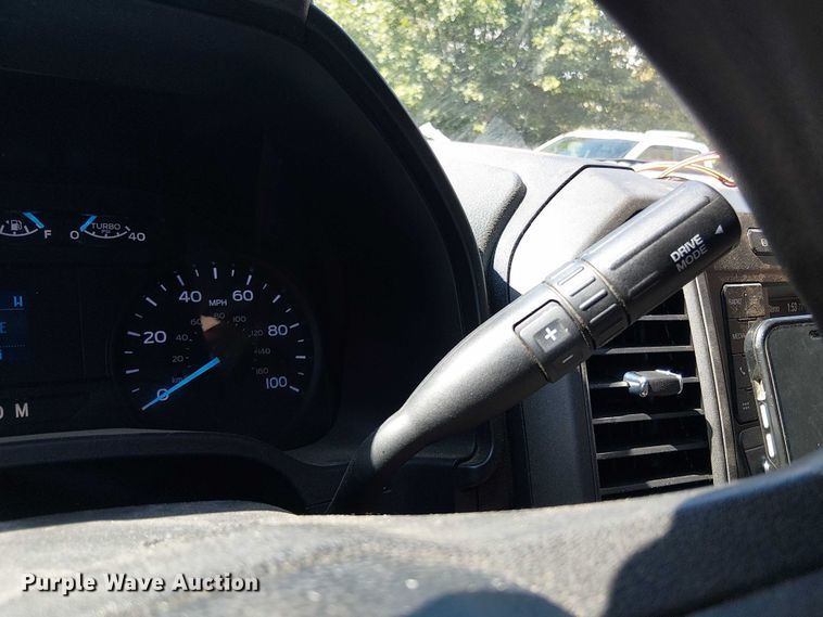 image for item EV5142 2021 Ford F350 Super Duty SuperCab utility bed pickup truck