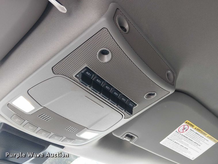 image for item EV5142 2021 Ford F350 Super Duty SuperCab utility bed pickup truck