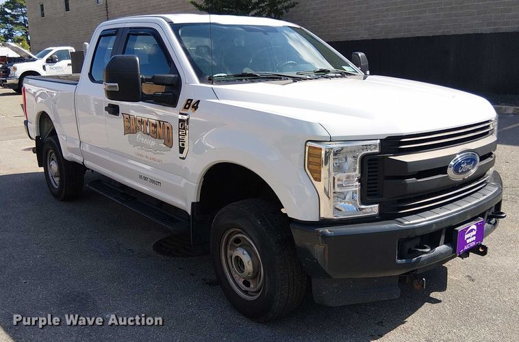 image for item EV5143 2018 Ford F250 Super Duty SuperCab pickup truck