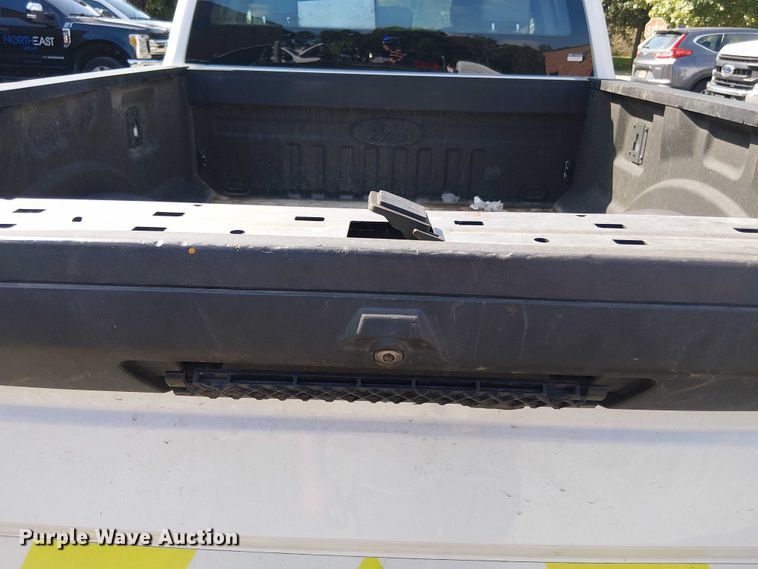 image for item EV5143 2018 Ford F250 Super Duty SuperCab pickup truck