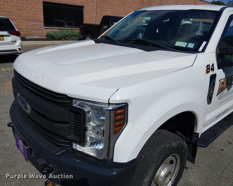 image for item EV5143 2018 Ford F250 Super Duty SuperCab pickup truck