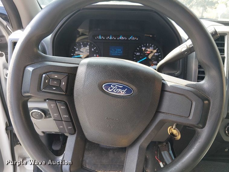 image for item EV5143 2018 Ford F250 Super Duty SuperCab pickup truck