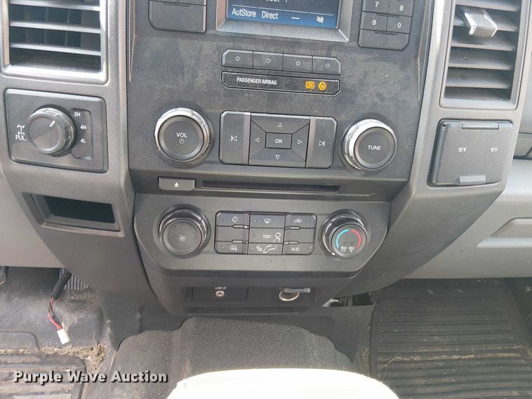 image for item EV5143 2018 Ford F250 Super Duty SuperCab pickup truck