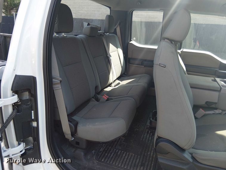 image for item EV5143 2018 Ford F250 Super Duty SuperCab pickup truck