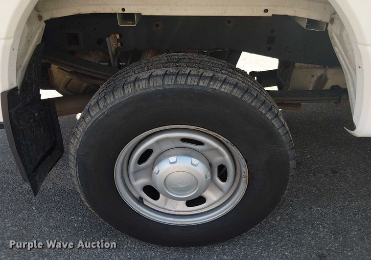 image for item EV5143 2018 Ford F250 Super Duty SuperCab pickup truck