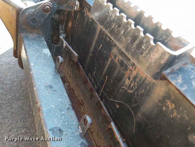 image for item EV5145 2016 Caterpillar 262D skid steer loader