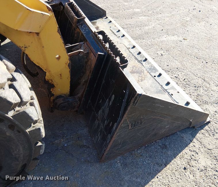 image for item EV5145 2016 Caterpillar 262D skid steer loader