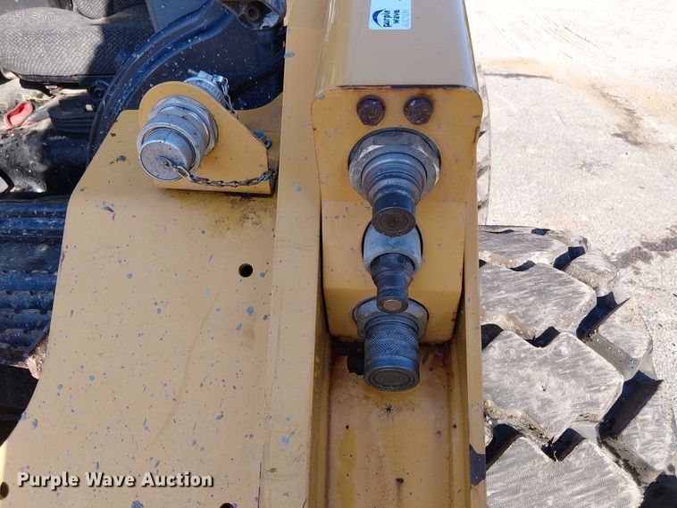 image for item EV5145 2016 Caterpillar 262D skid steer loader