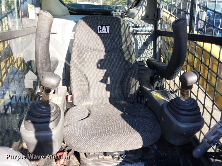 image for item EV5145 2016 Caterpillar 262D skid steer loader