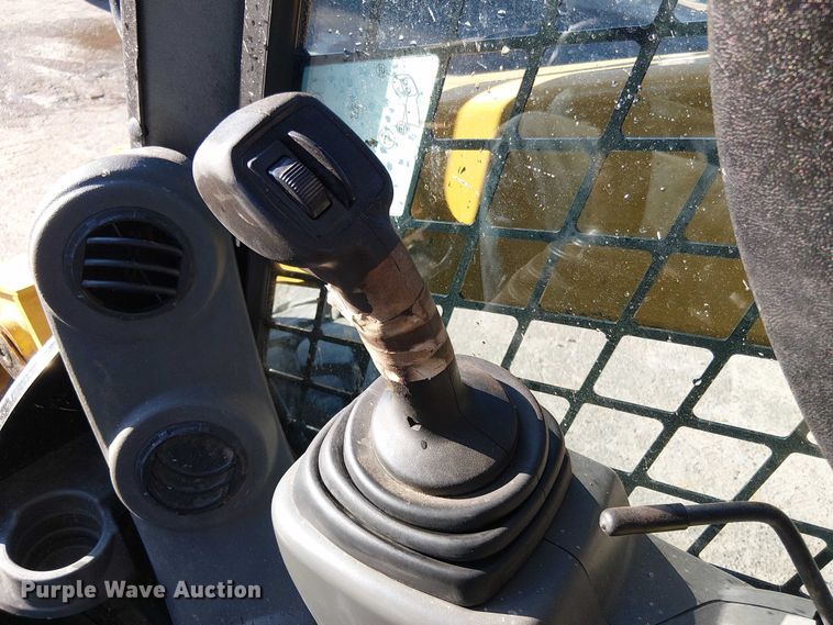 image for item EV5145 2016 Caterpillar 262D skid steer loader