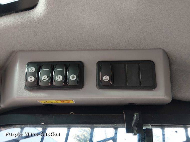 image for item EV5145 2016 Caterpillar 262D skid steer loader